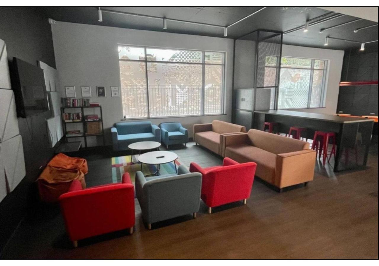 Joivy Affordable Thomas Street - Adults Only Apartamento